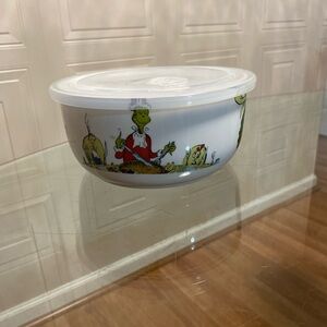 Grinch Whoville Christmas Ceramic Storage Bowl Container w/Airtight Lid New 7.5”